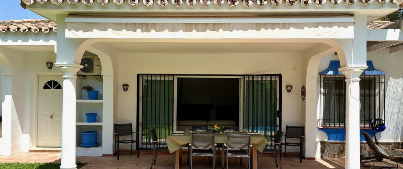Resale - Villa - Estepona - Estepona Centro