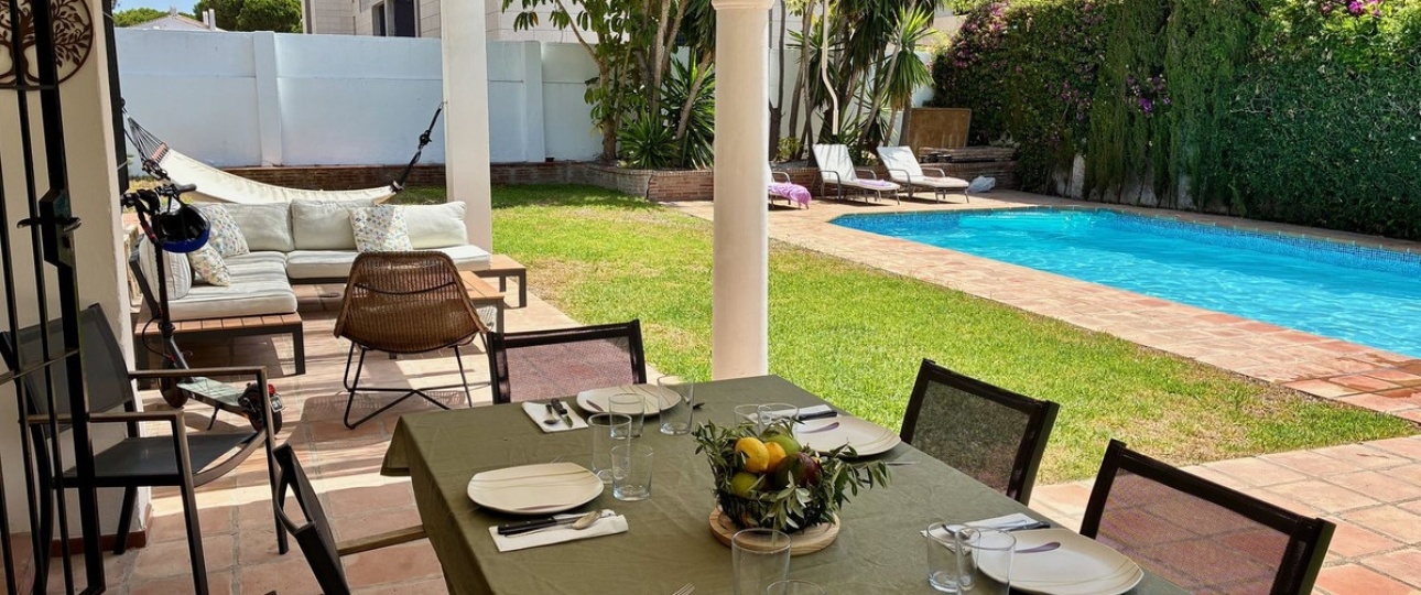 Resale - Villa - Estepona - Estepona Centro