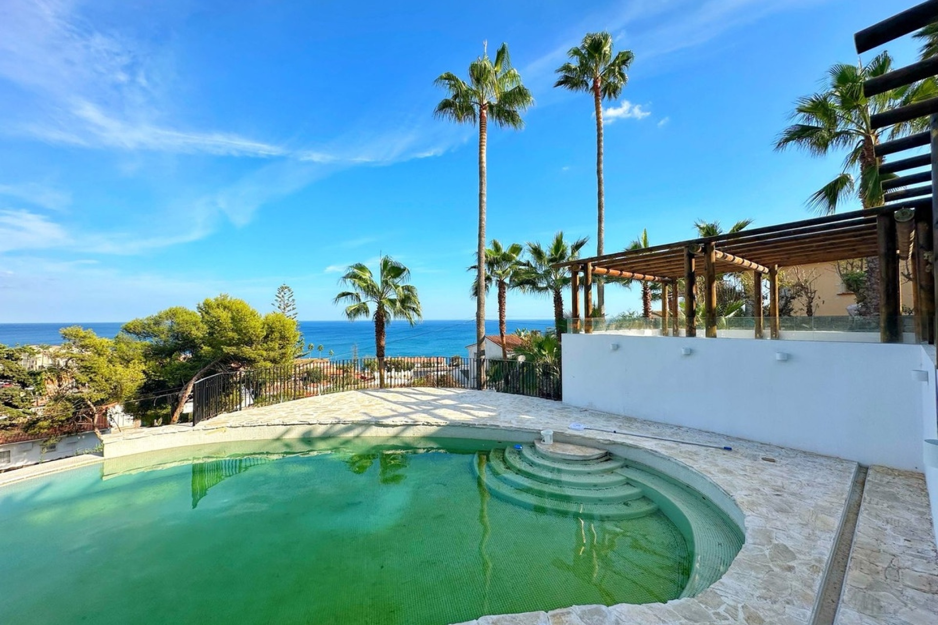 Resale - Villa - Estepona - Estepona Centro