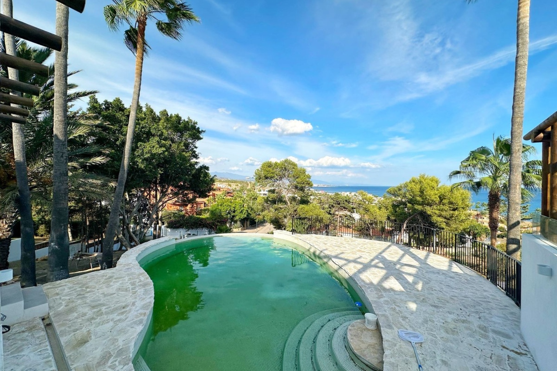 Resale - Villa - Estepona - Estepona Centro
