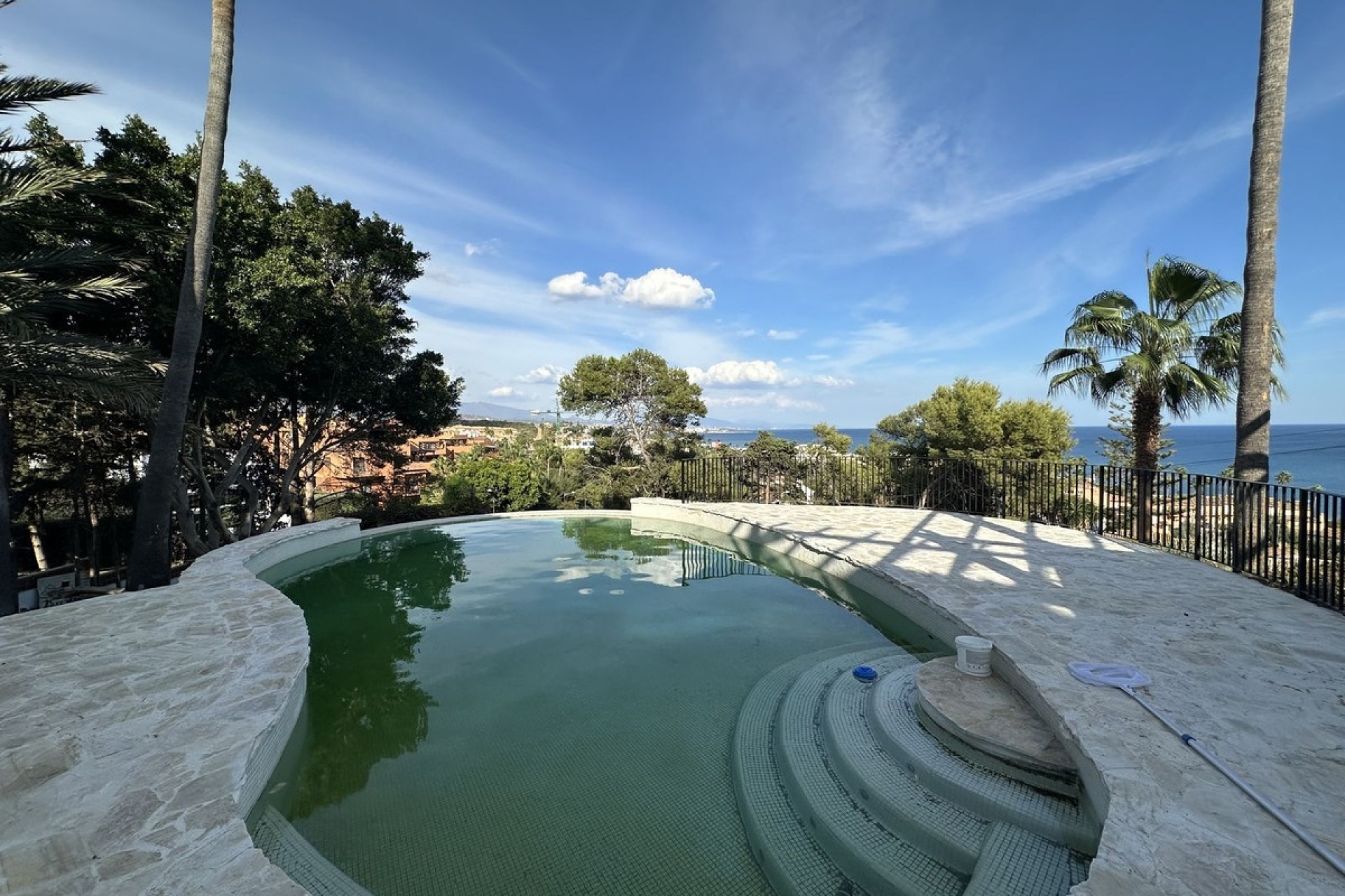 Resale - Villa - Estepona - Estepona Centro