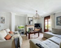Resale - Villa - Estepona - Estepona Centro