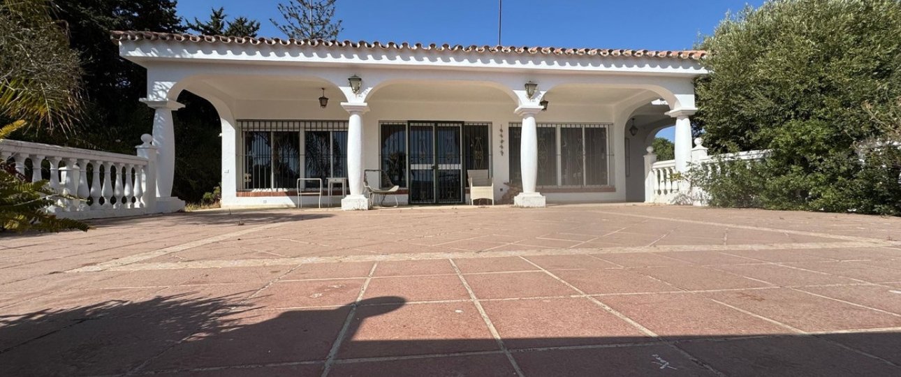 Resale - Villa - Estepona - Estepona Centro