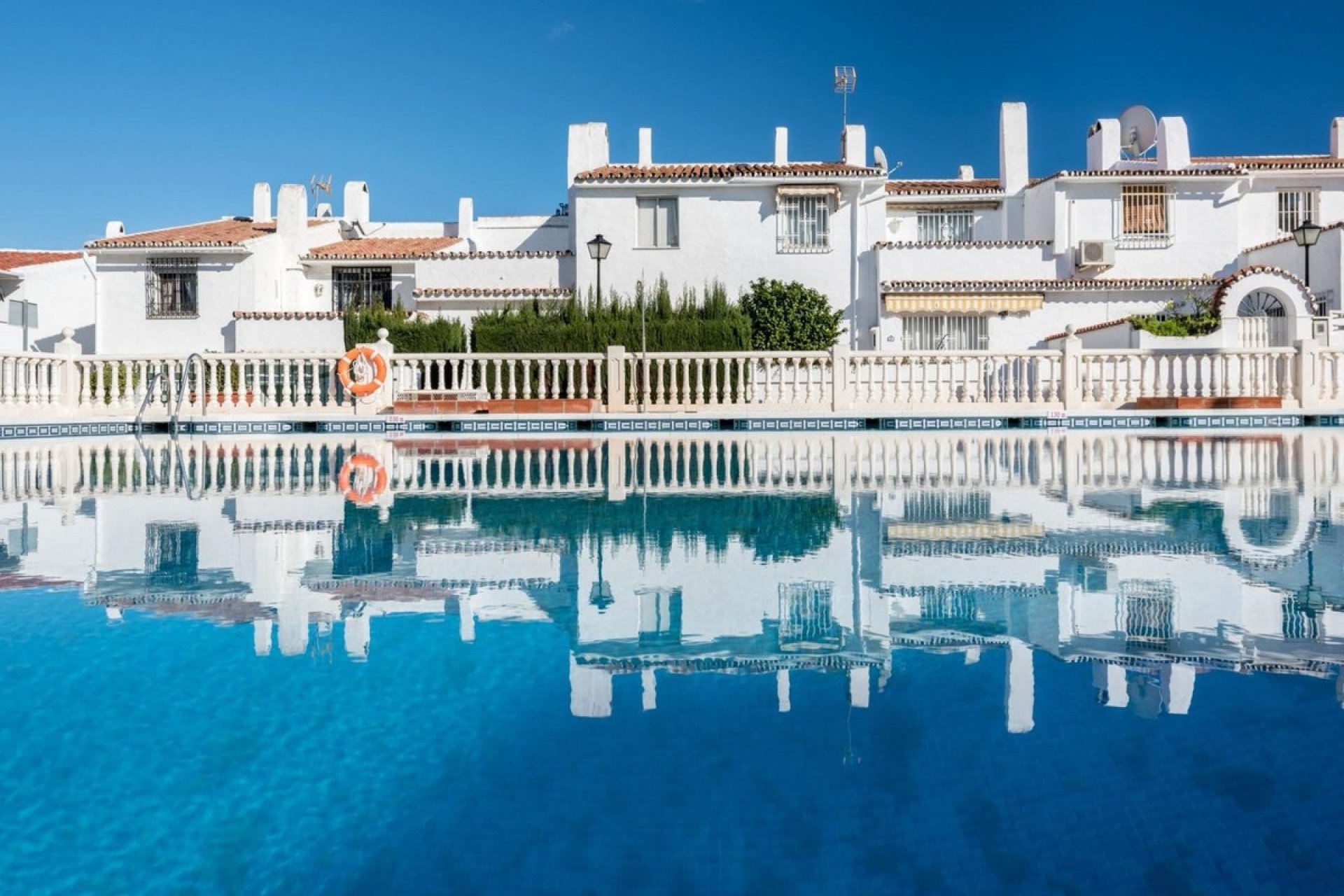 Resale - Villa - Estepona - Estepona Centro