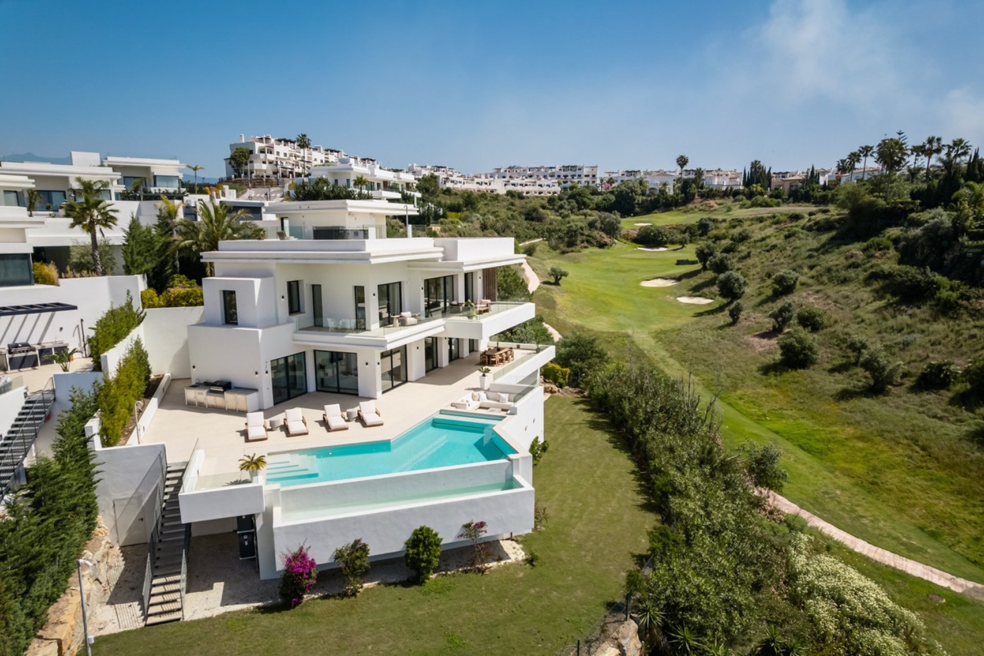 Resale - Villa - Estepona - Estepona Centro