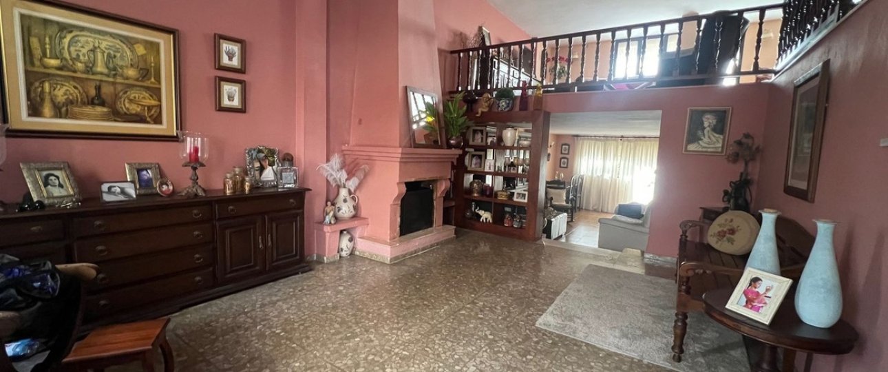 Resale - Villa - Estepona - Estepona Centro