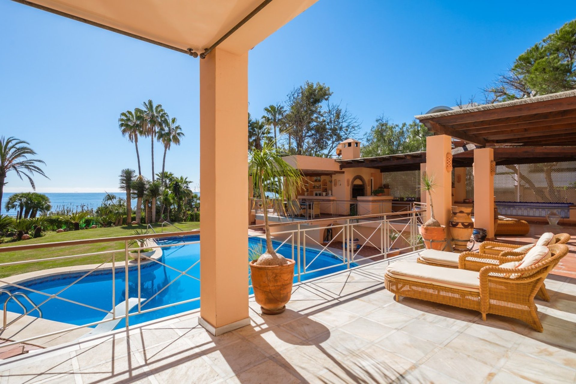 Resale - Villa - Estepona - New Golden Mile