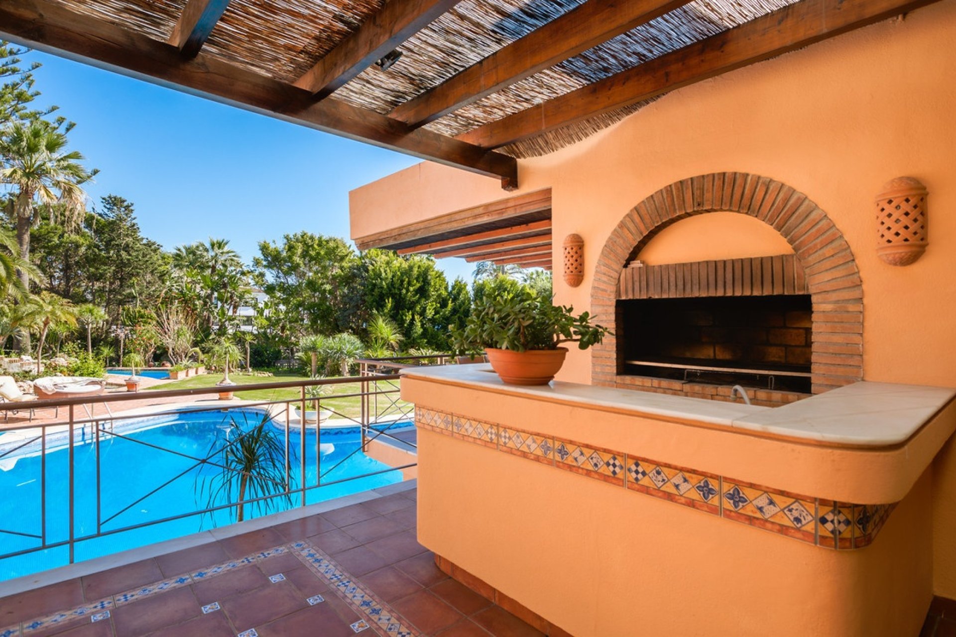Resale - Villa - Estepona - New Golden Mile