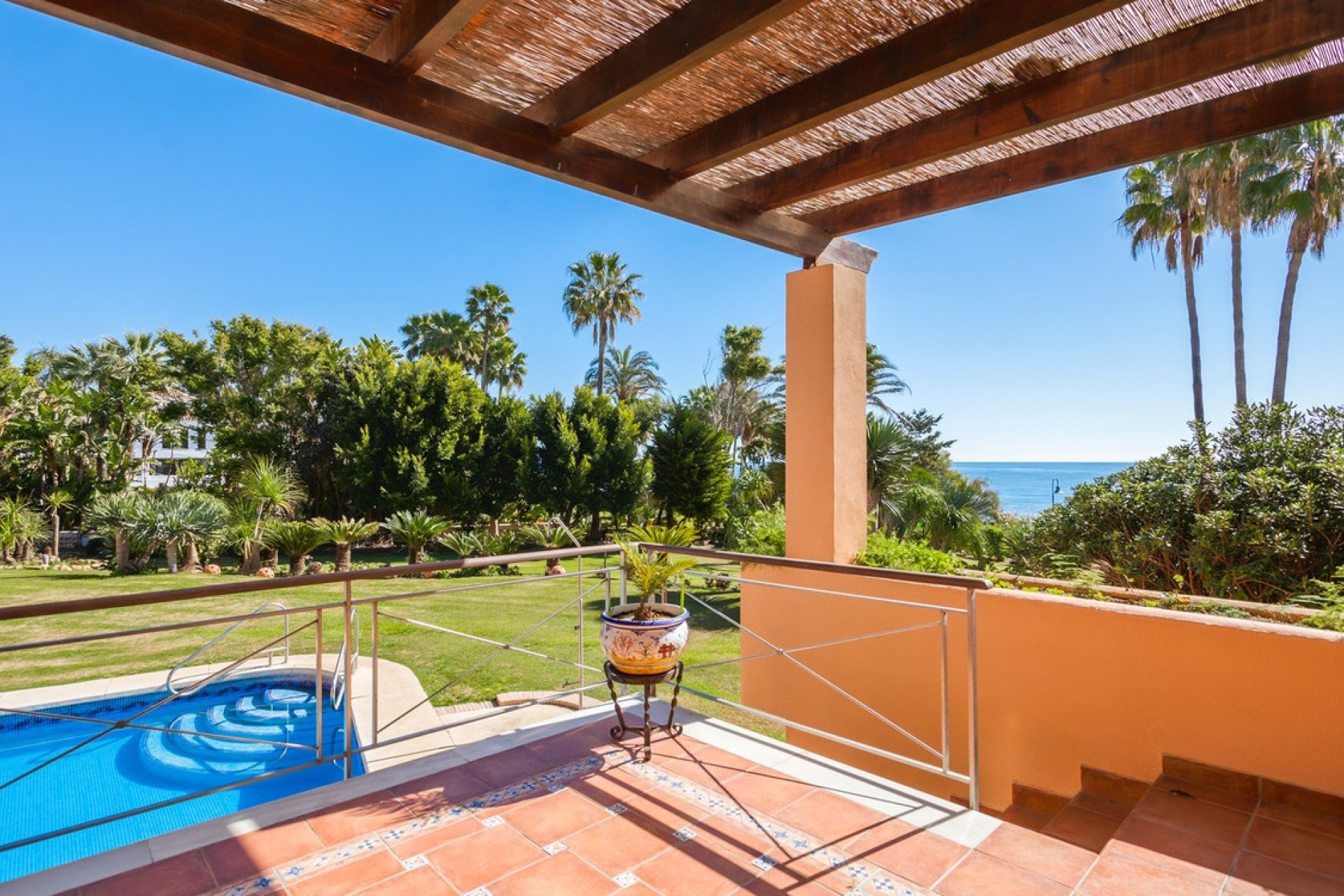 Resale - Villa - Estepona - New Golden Mile