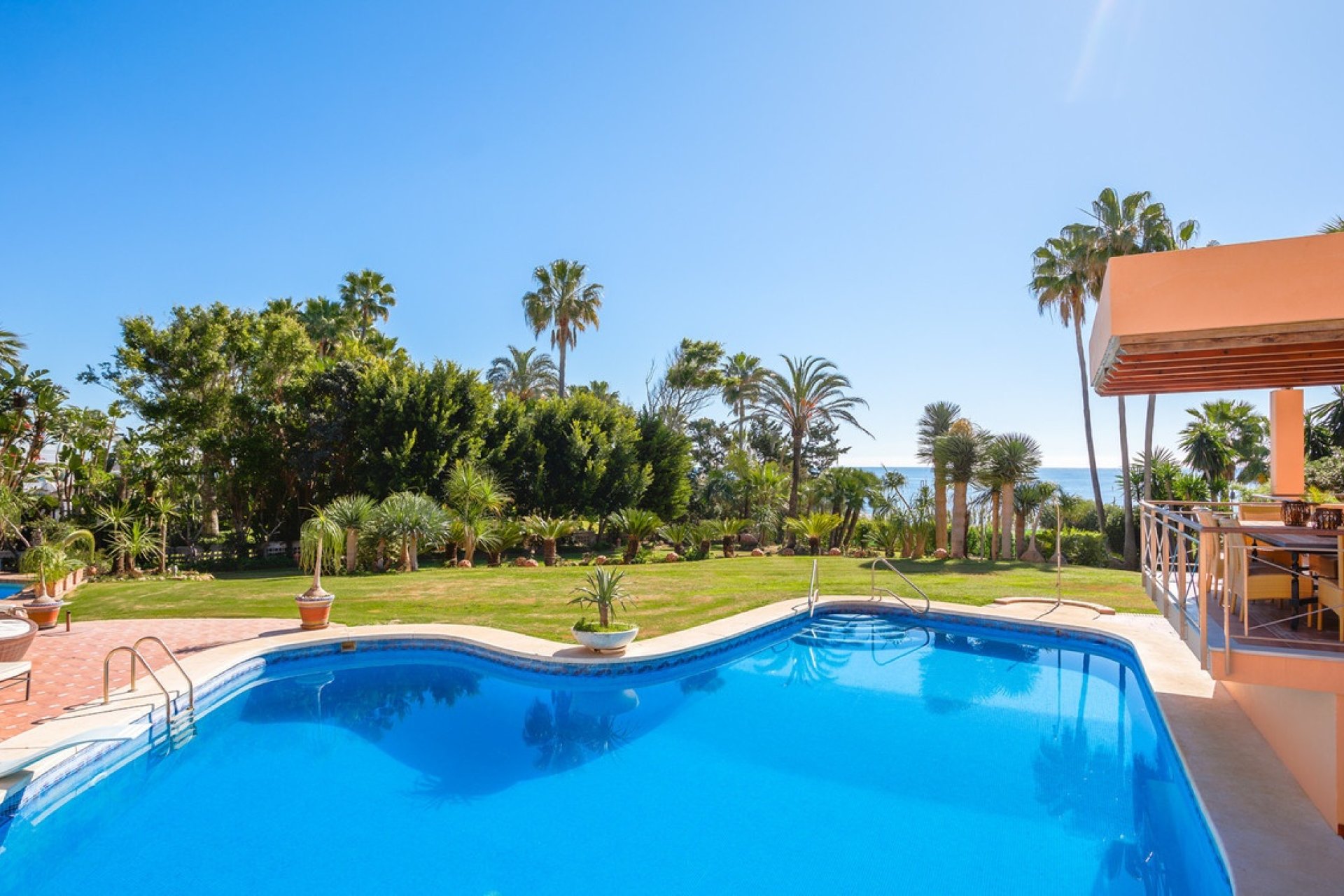 Resale - Villa - Estepona - New Golden Mile