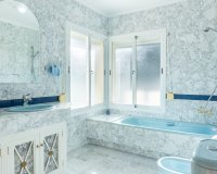 Resale - Villa - Estepona - New Golden Mile