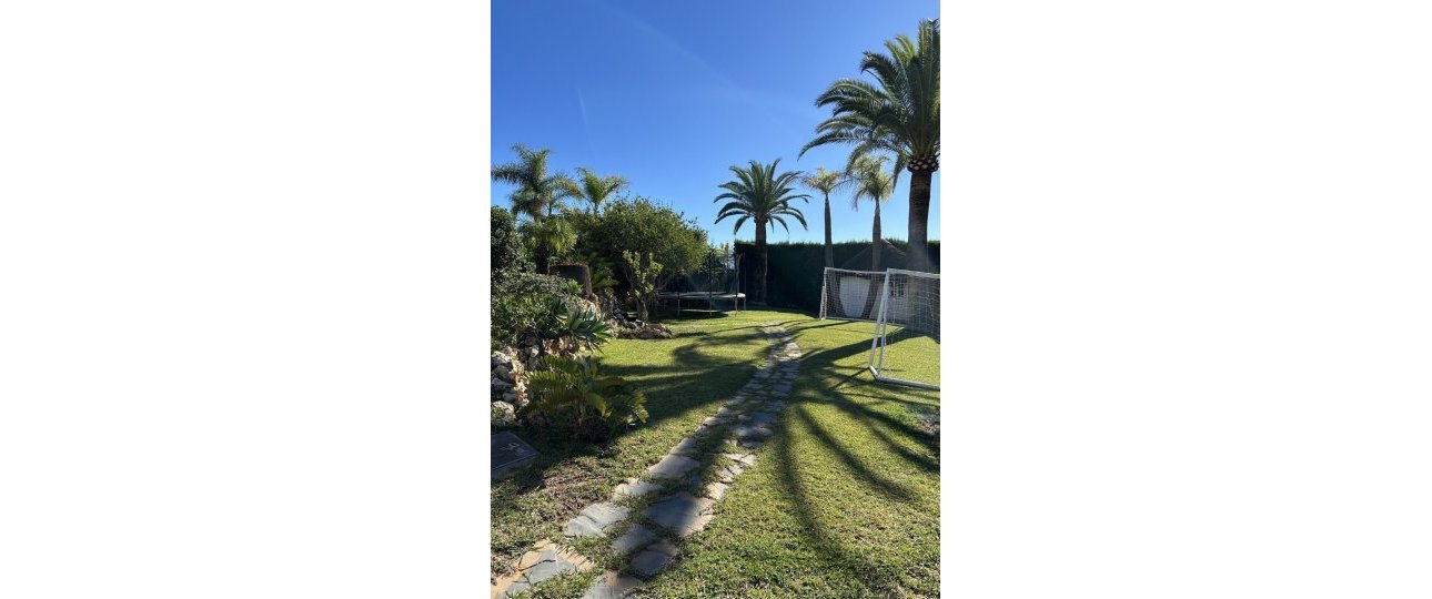 Resale - Villa - Estepona - New Golden Mile