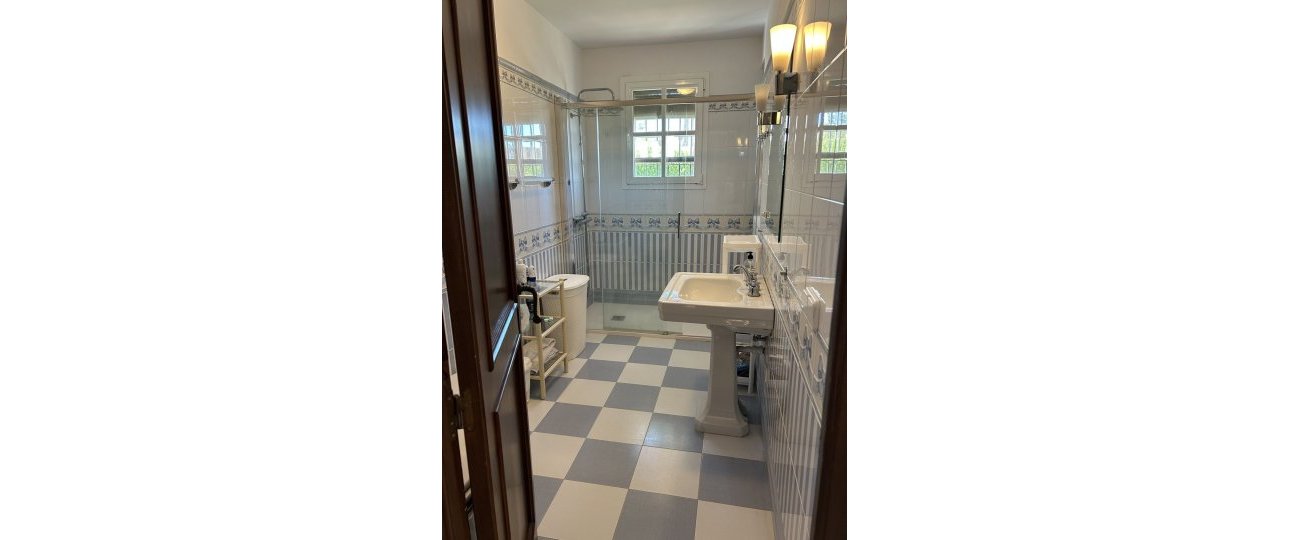 Resale - Villa - Estepona - New Golden Mile