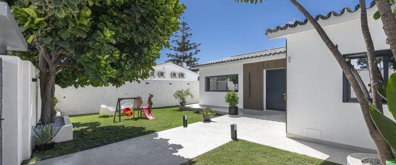 Resale - Villa - Estepona - New Golden Mile