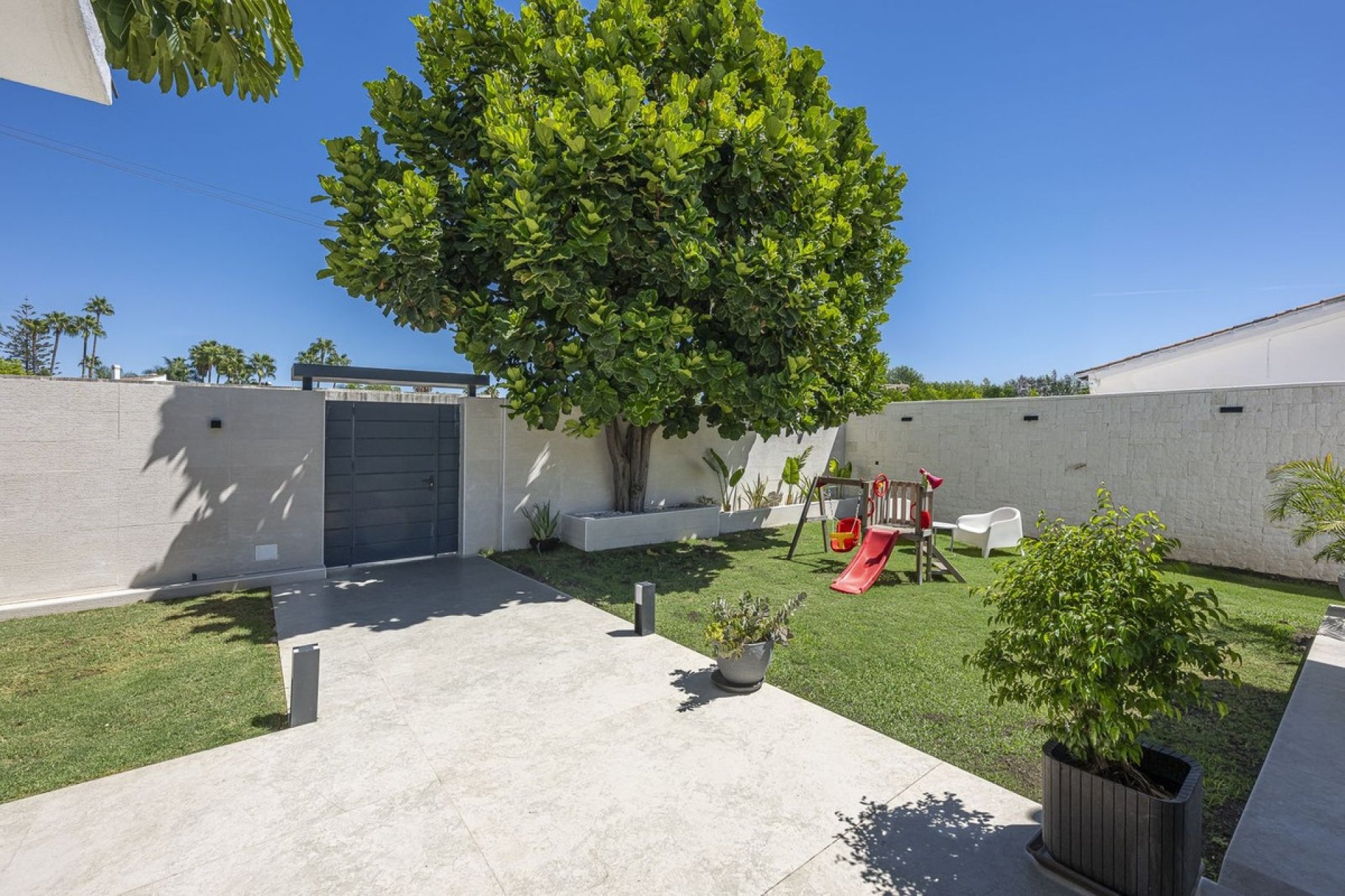Resale - Villa - Estepona - New Golden Mile