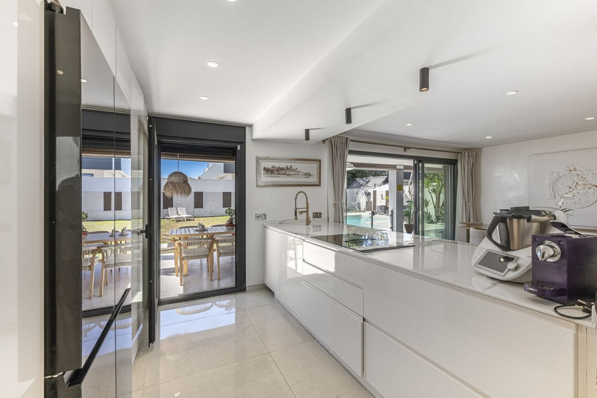 Resale - Villa - Estepona - New Golden Mile