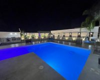 Resale - Villa - Estepona - New Golden Mile