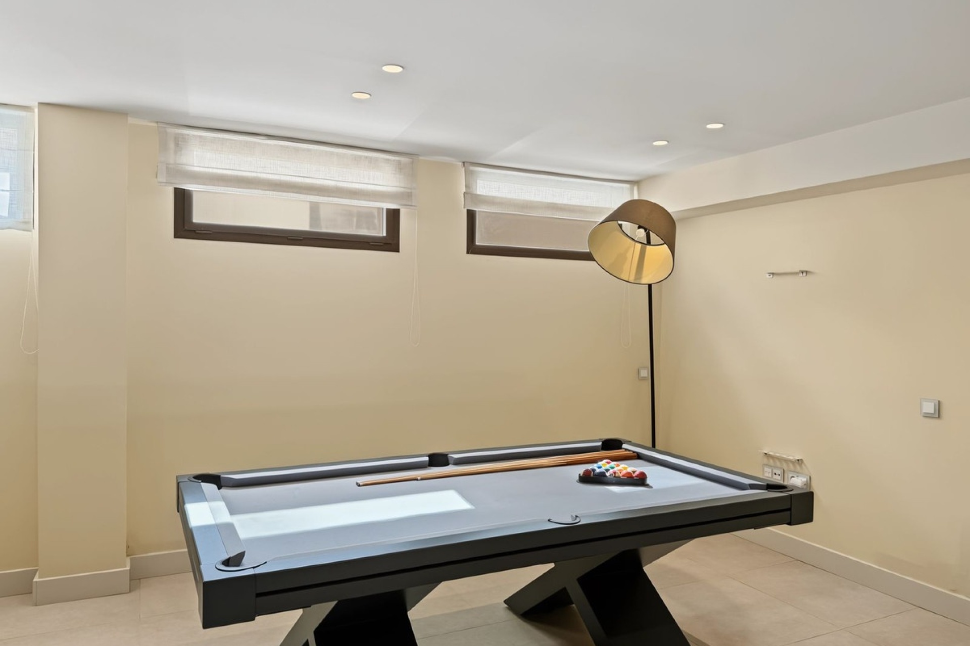 Resale - Villa - Estepona - New Golden Mile