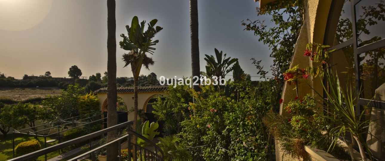 Resale - Villa - Estepona - New Golden Mile