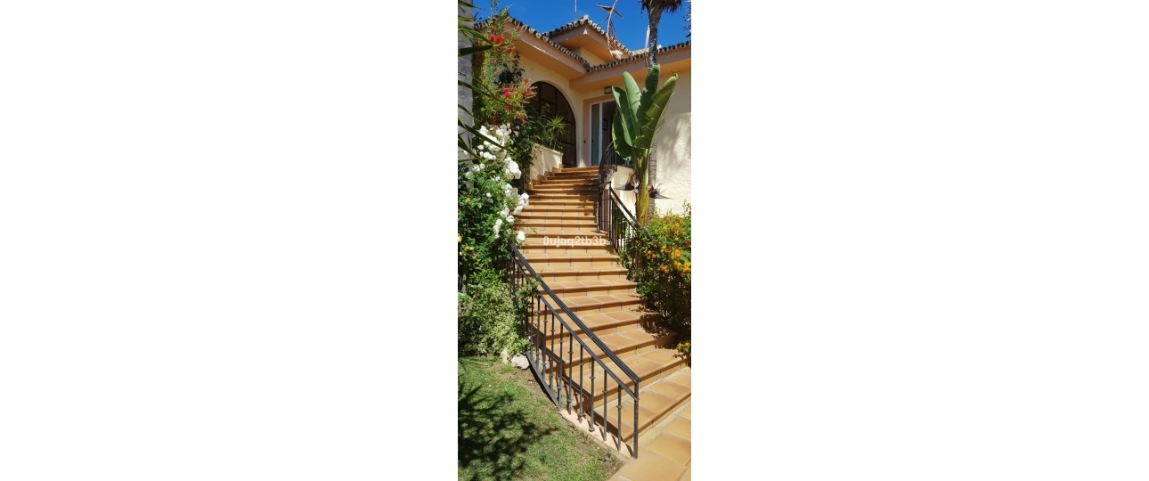 Resale - Villa - Estepona - New Golden Mile