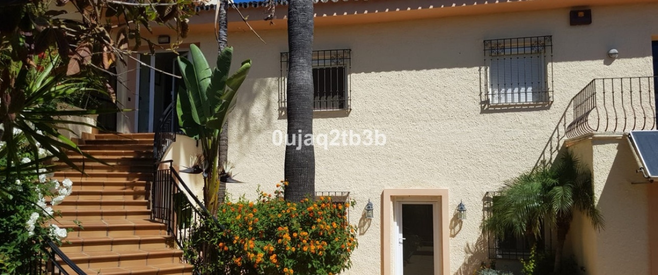 Resale - Villa - Estepona - New Golden Mile