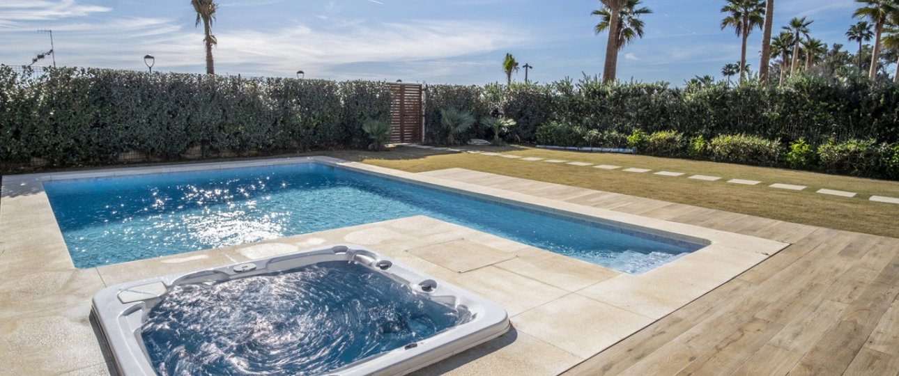 Resale - Villa - Estepona - New Golden Mile