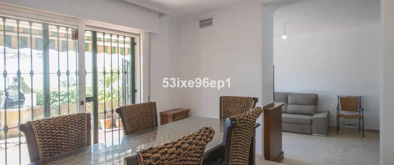 Resale - Villa - Estepona - New Golden Mile