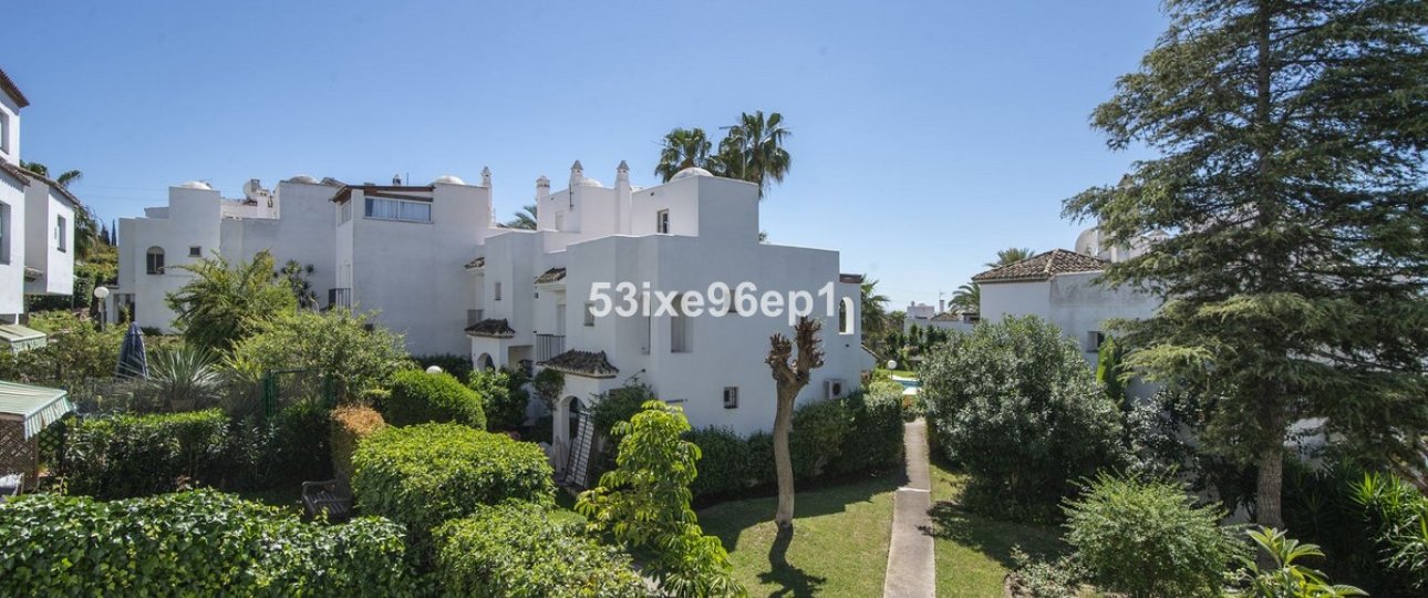 Resale - Villa - Estepona - New Golden Mile