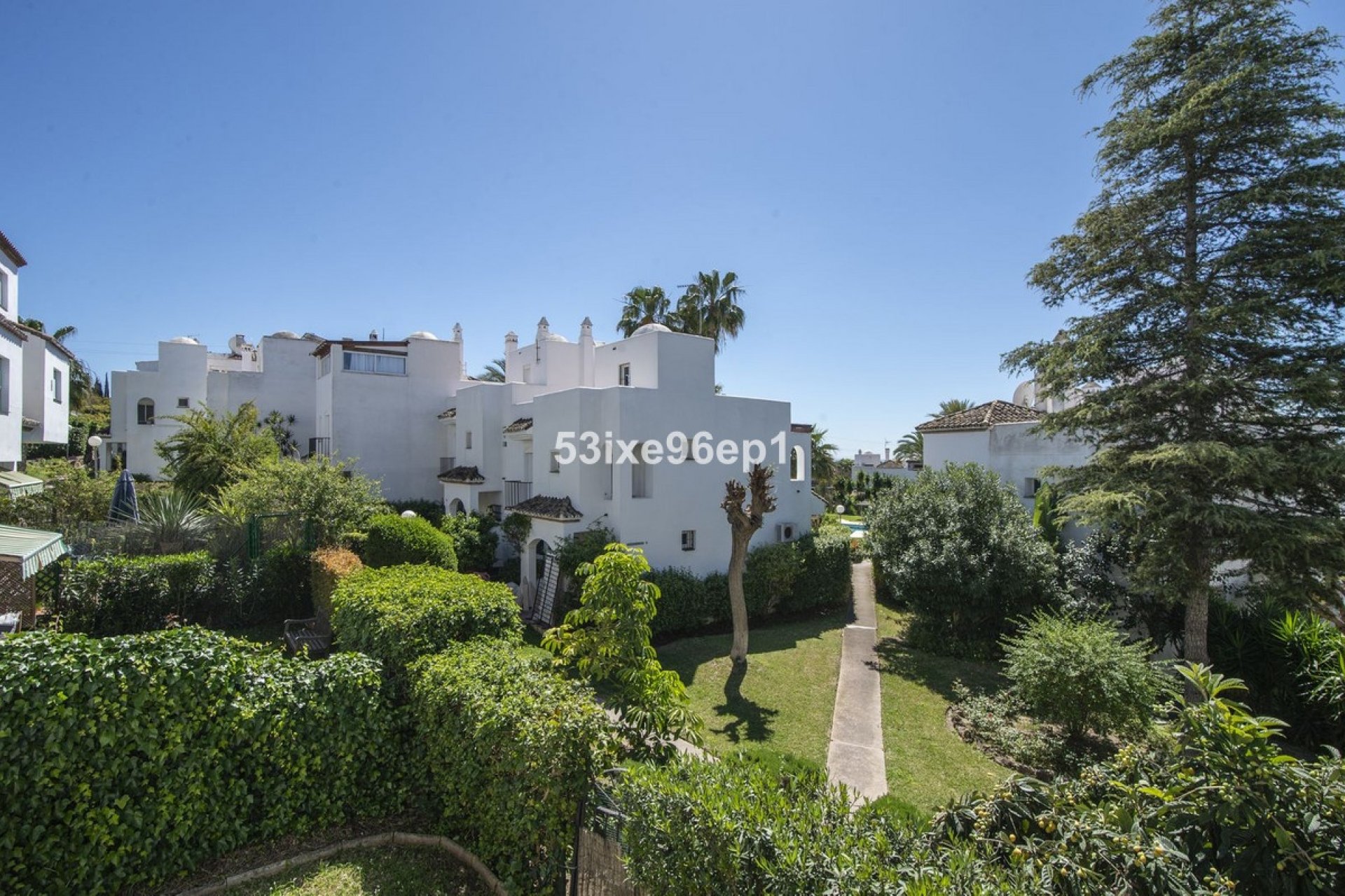 Resale - Villa - Estepona - New Golden Mile