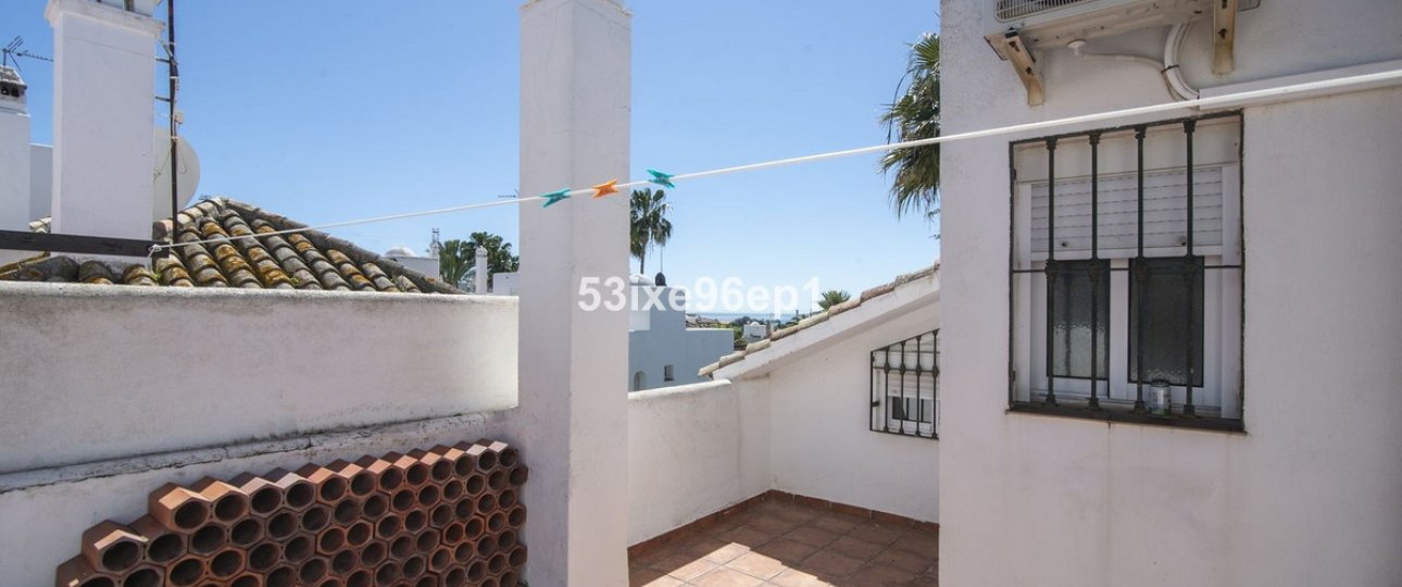 Resale - Villa - Estepona - New Golden Mile