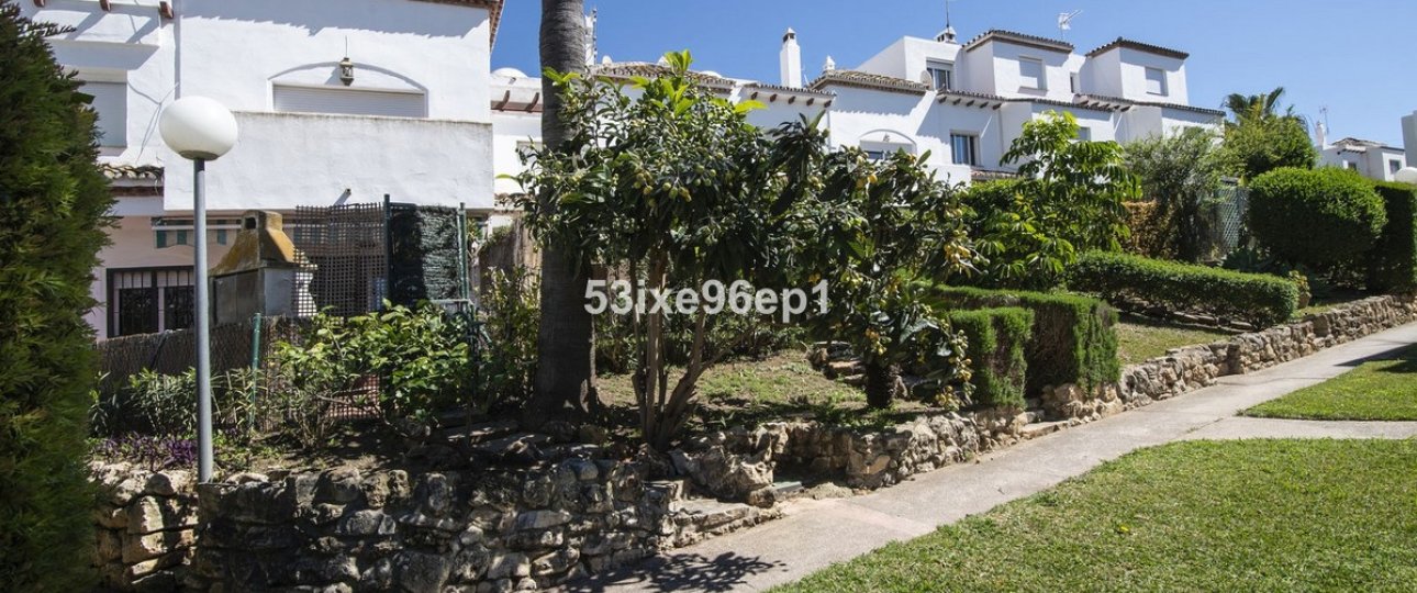 Resale - Villa - Estepona - New Golden Mile