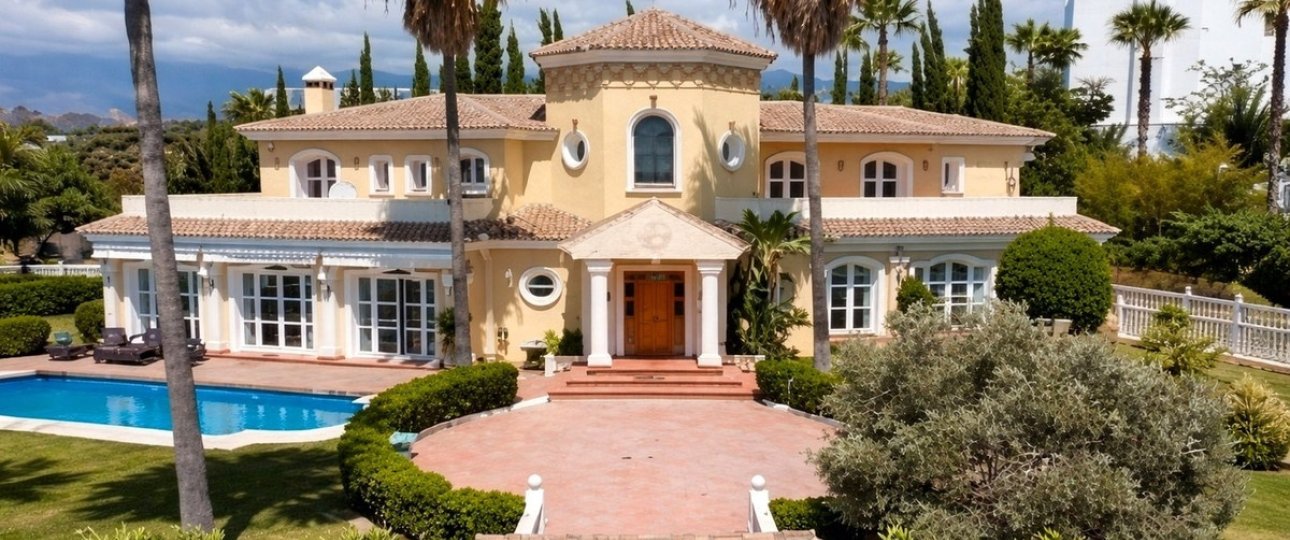 Resale - Villa - Estepona - Selwo