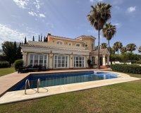 Resale - Villa - Estepona - Selwo