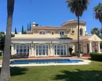 Resale - Villa - Estepona - Selwo