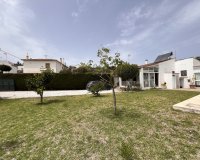 Resale - Villa - Estepona - Selwo