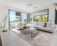 Resale - Villa - Estepona - Selwo