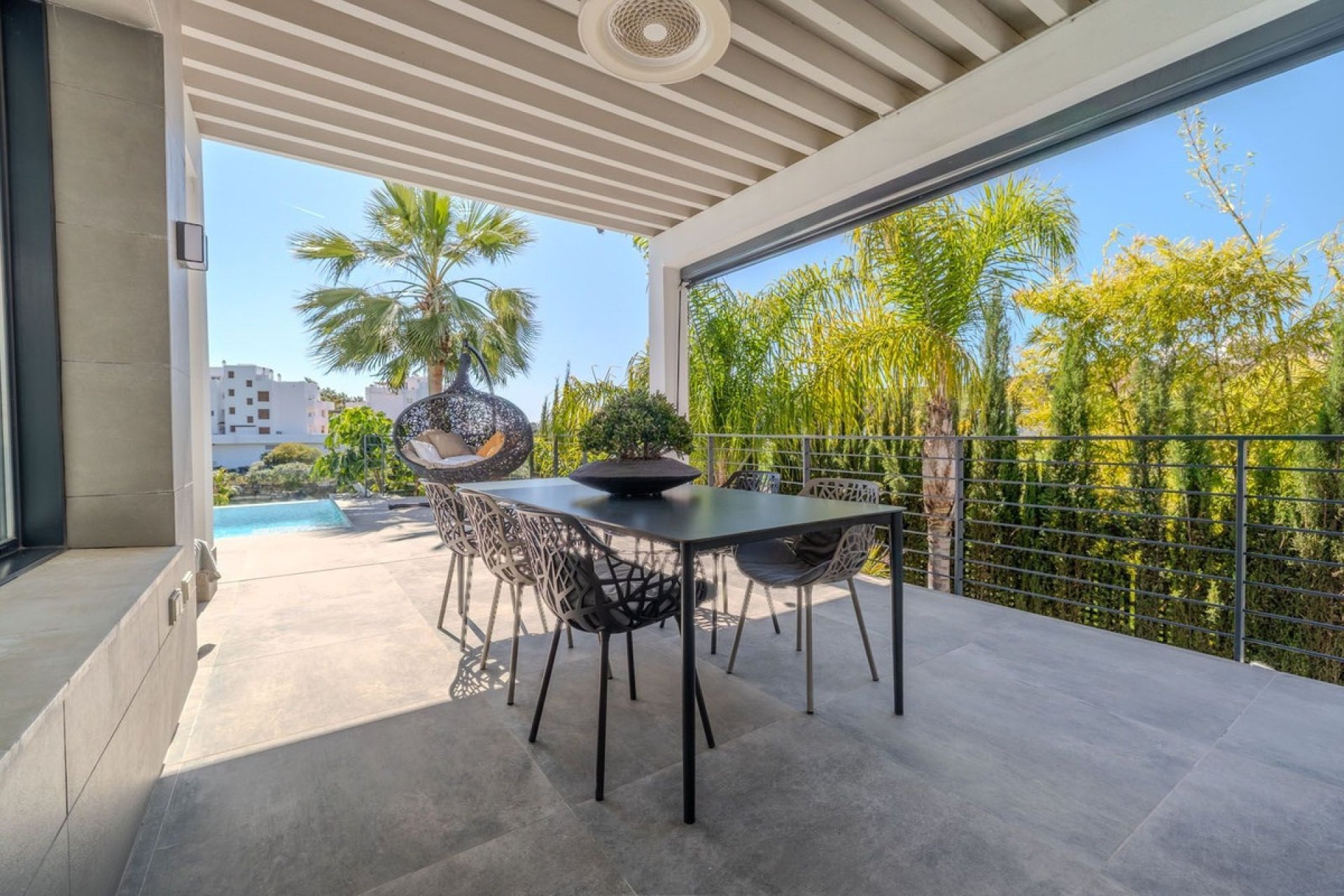 Resale - Villa - Estepona - Selwo