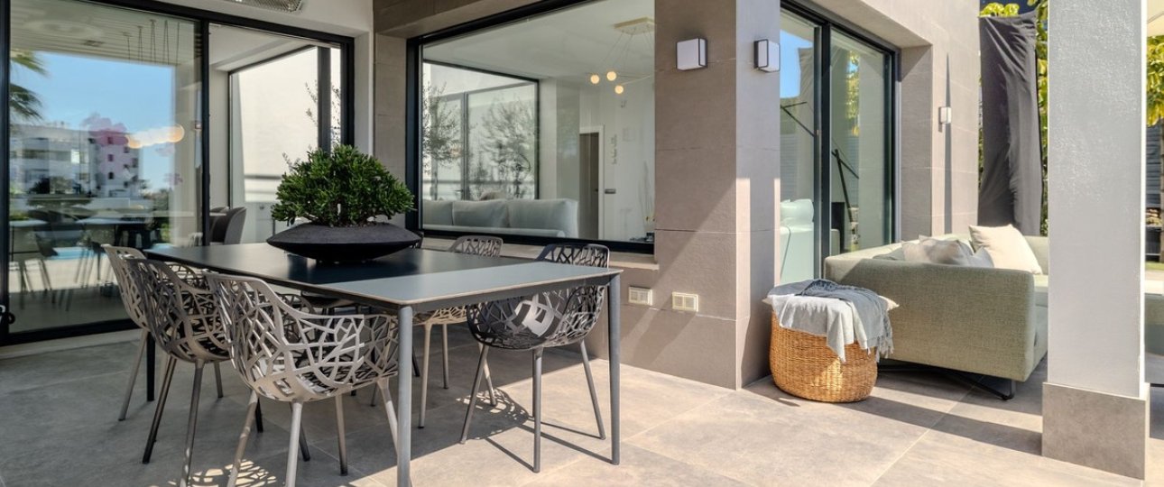 Resale - Villa - Estepona - Selwo