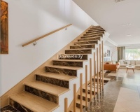 Resale - Villa - Estepona - Selwo