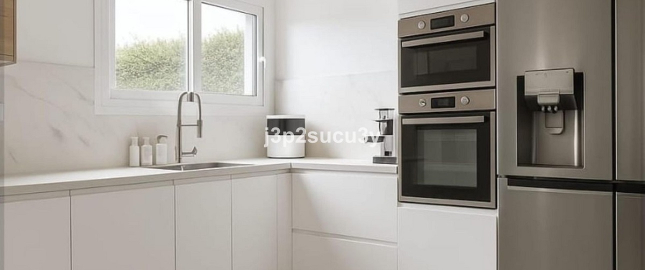 Resale - Villa - Estepona - Selwo