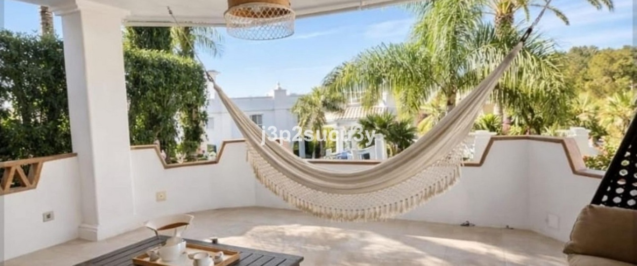 Resale - Villa - Estepona - Selwo