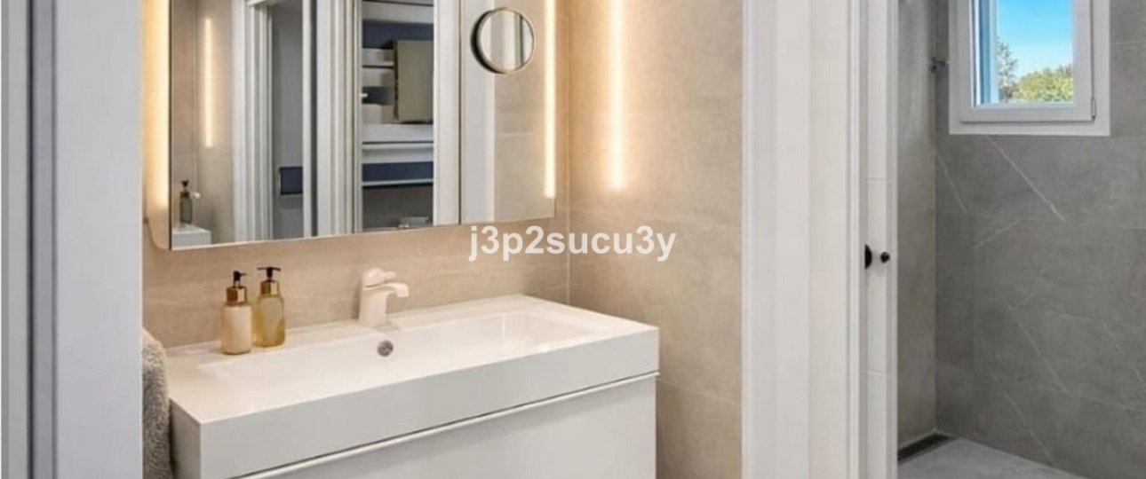 Resale - Villa - Estepona - Selwo