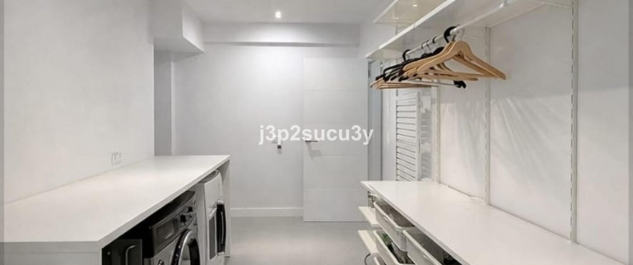 Resale - Villa - Estepona - Selwo
