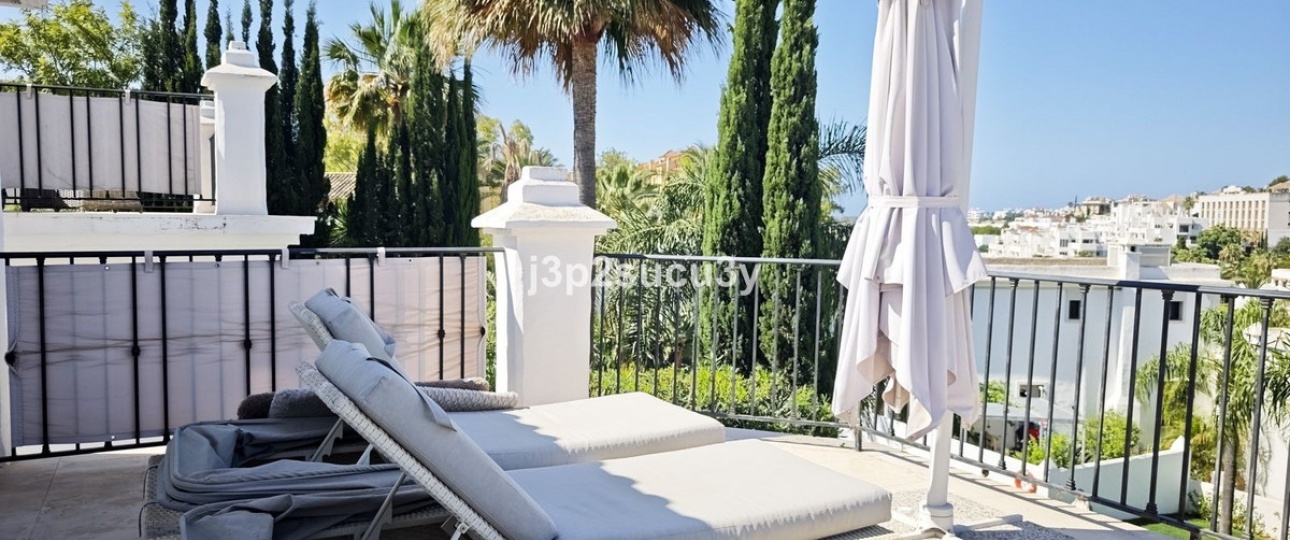 Resale - Villa - Estepona - Selwo