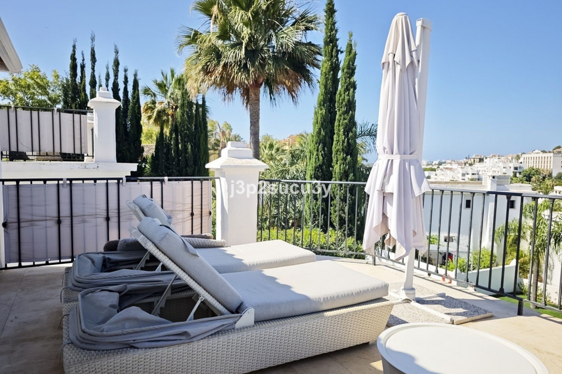 Resale - Villa - Estepona - Selwo