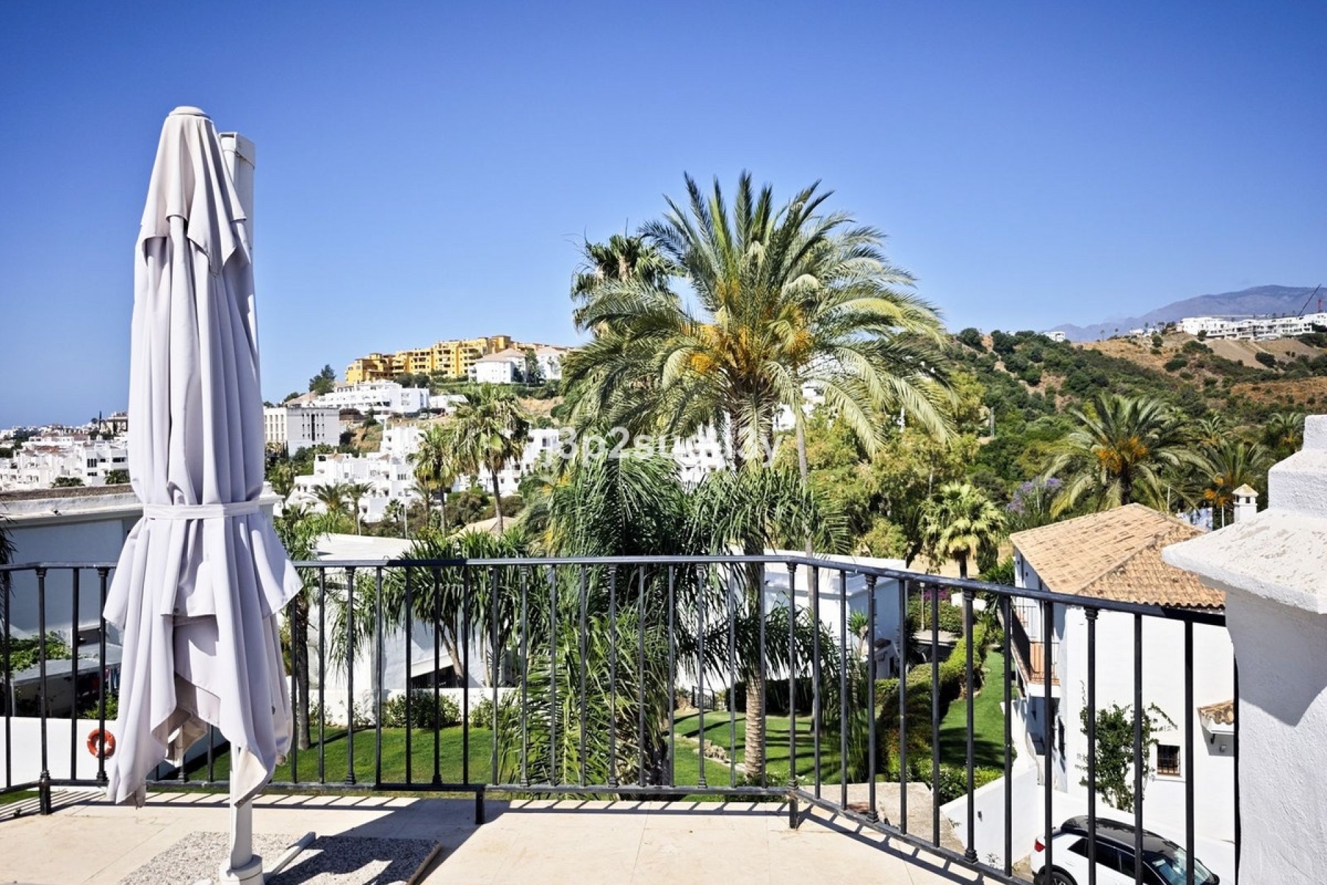 Resale - Villa - Estepona - Selwo