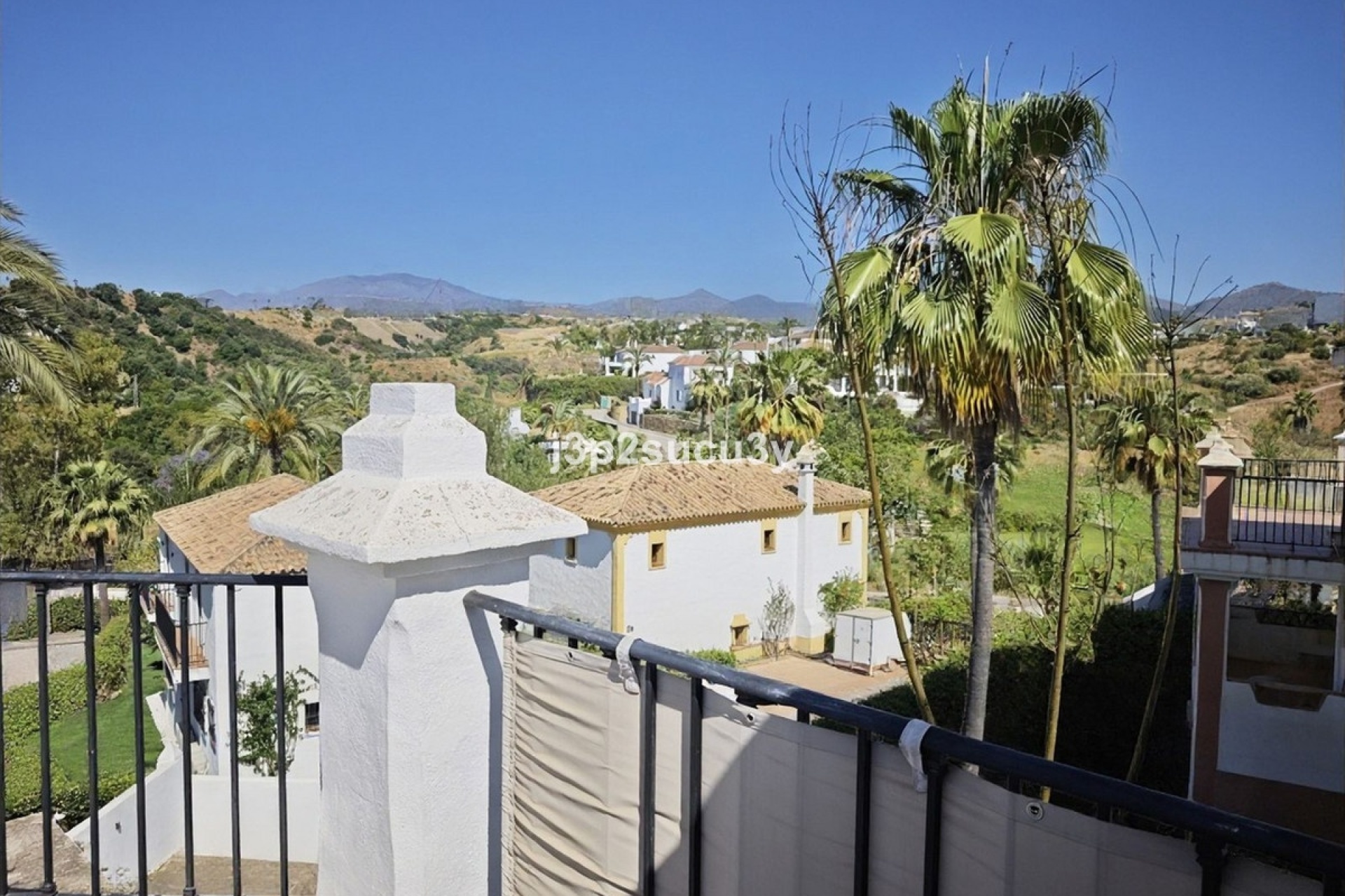 Resale - Villa - Estepona - Selwo