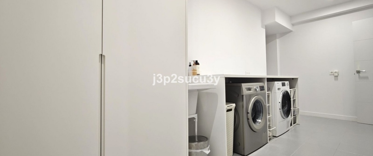 Resale - Villa - Estepona - Selwo