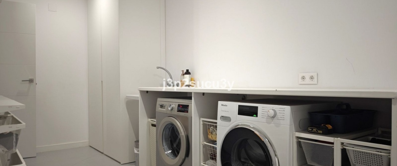 Resale - Villa - Estepona - Selwo