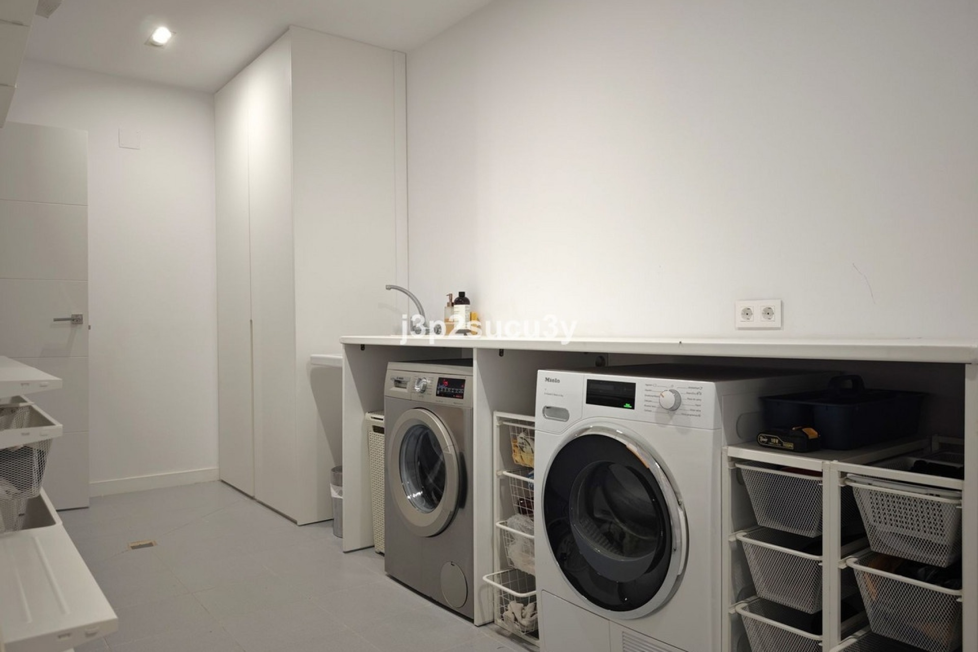 Resale - Villa - Estepona - Selwo